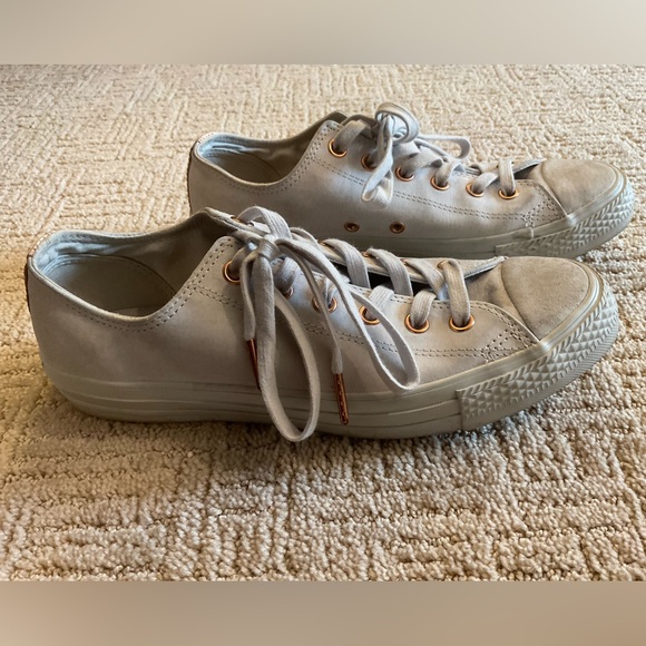 👟✨ Converse Chuck Taylor All Star Suede Low Top Women’s 9/Men’s 7 (157387C) - Picture 3 of 10